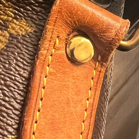 Louis Vuitton Brown Monogram Vintage Crossbody Bag - Picture 16 of 16